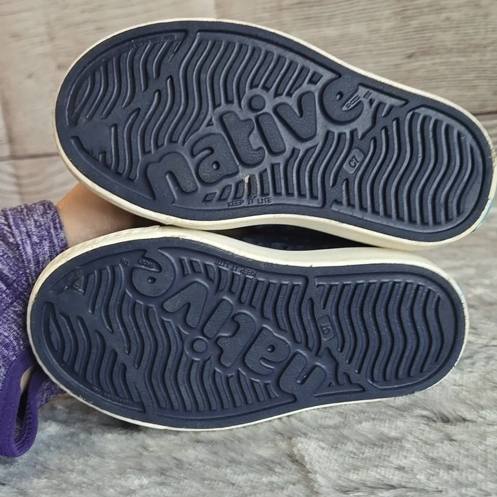 Native Navy/White Watershoes, Kids Size 7, Great Condition